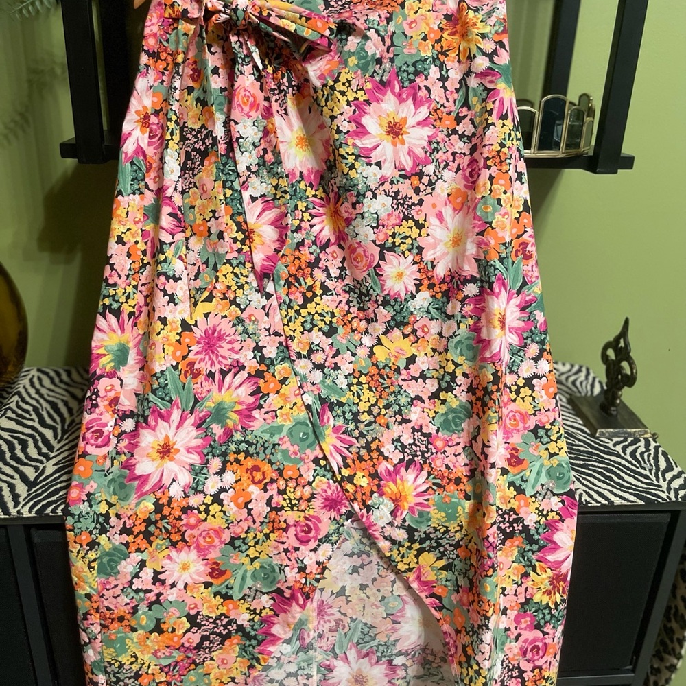H&M Floral Wrap Skirt w/slit - Woman’s XS